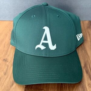 New Era Oakland A’s  39THIRTY Hat Size L/XL